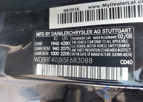 2005 Mercedes-Benz C 230 Kompressor Sport из США, поврежденный, VIN WDBRF40JX5F683088